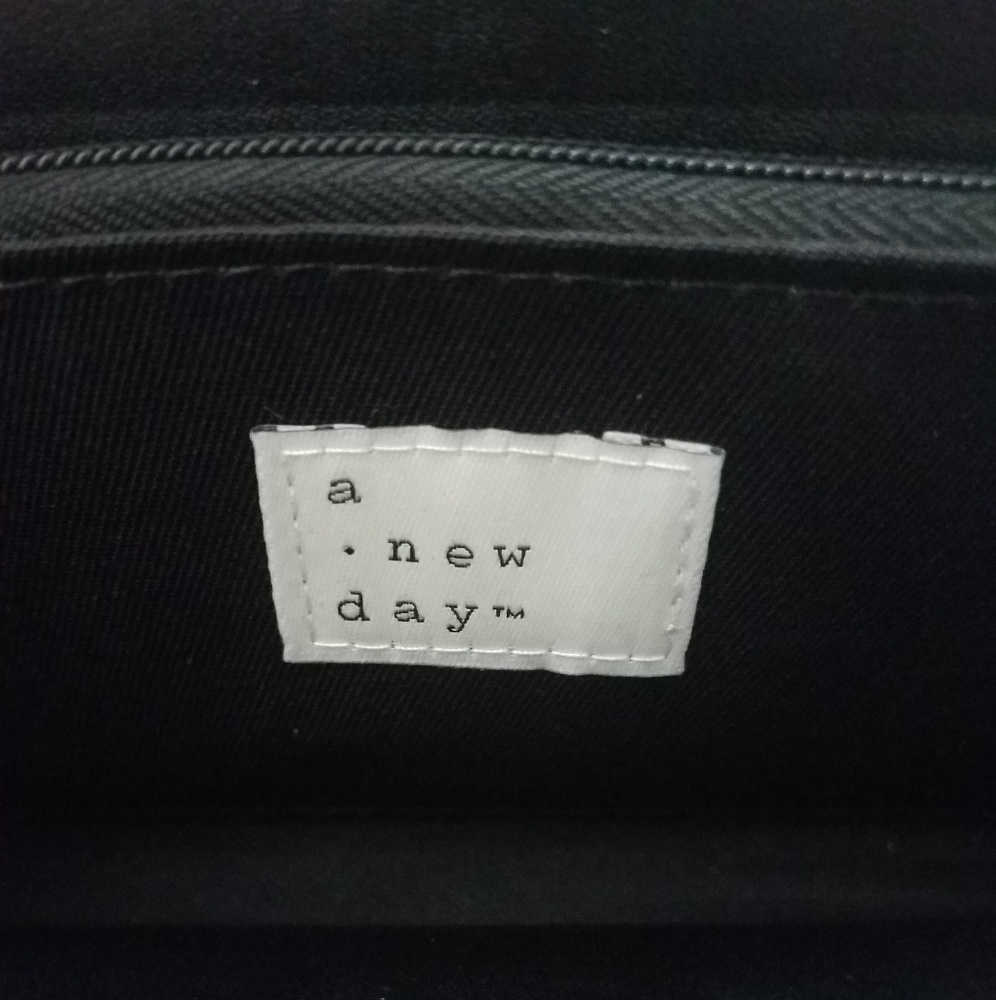 Wallet - Picture 5 of 5